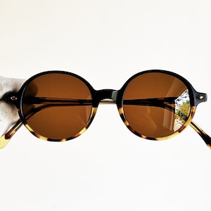 VOGUE vintage sunglasses rare round black tortoise brown 90s VO2070-S Johnny Depp Rihanna Migos 2Chainz Bella Hadid small gold frame new NOS