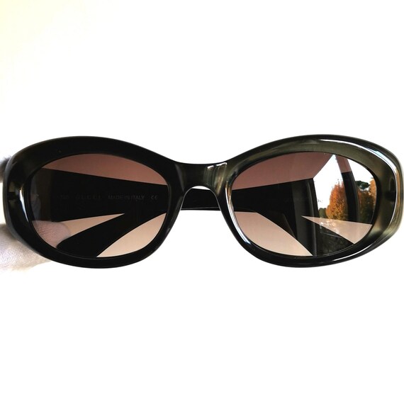 GUCCI Vintage Sunglasses Oval Gray Green GG2432/S Frame Wrap 90s