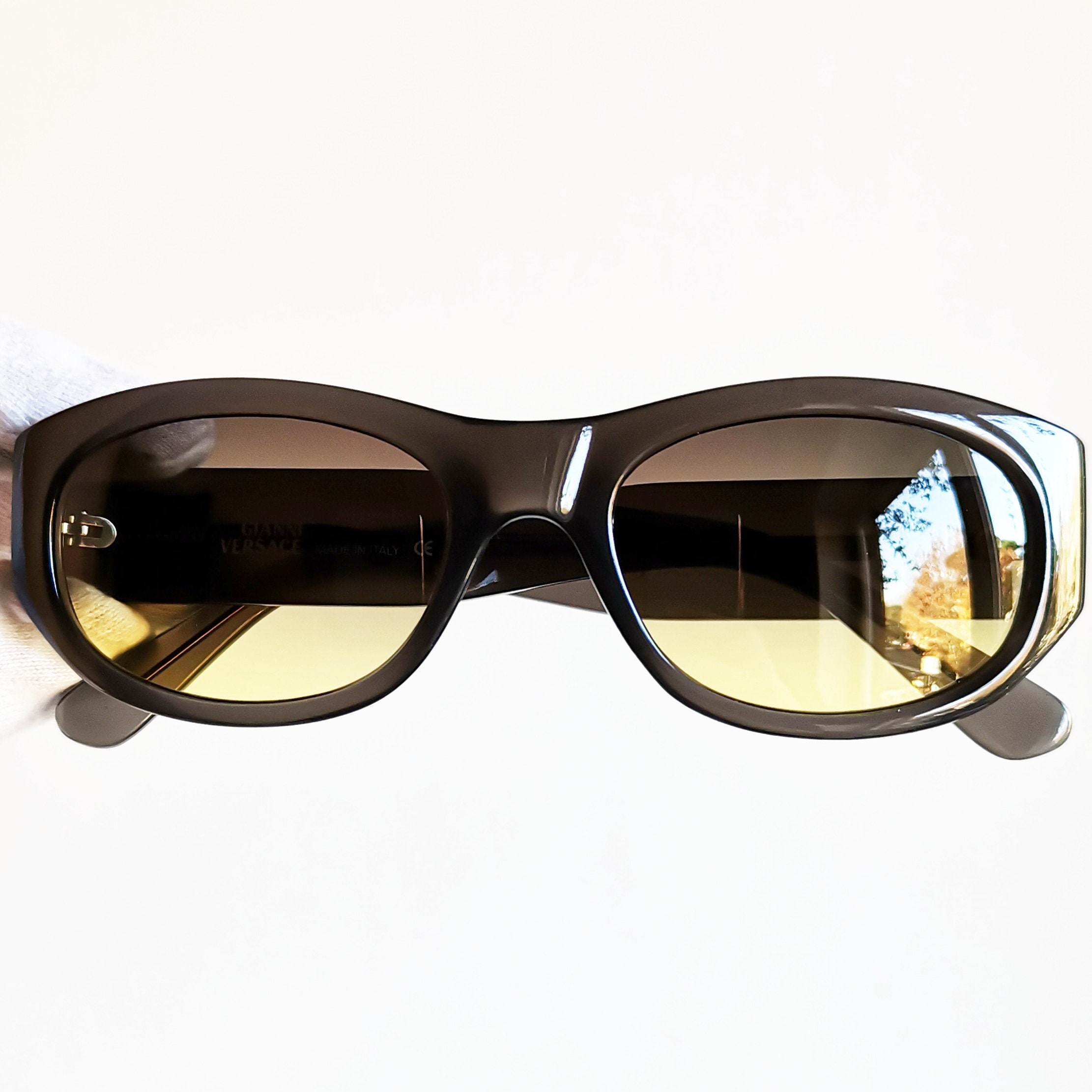 VERSACE Vintage Sunglasses Oval Gray Bayonetta Frame Gianni  display picture 1