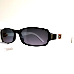 GUCCI sunglasses vintage oval black white gold GG logo 2568 small tiny frame Migos designer Kylie Jenner Bella Hadid 90s pink lens new NOS