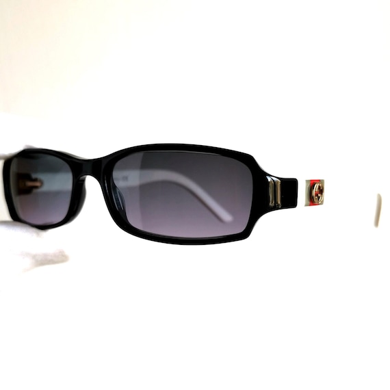 小物 GUCCI sunglasses vintage y2k oval BLK GUCCI Sunglasses Vintage Oval Black White Gold GG Logo 2568