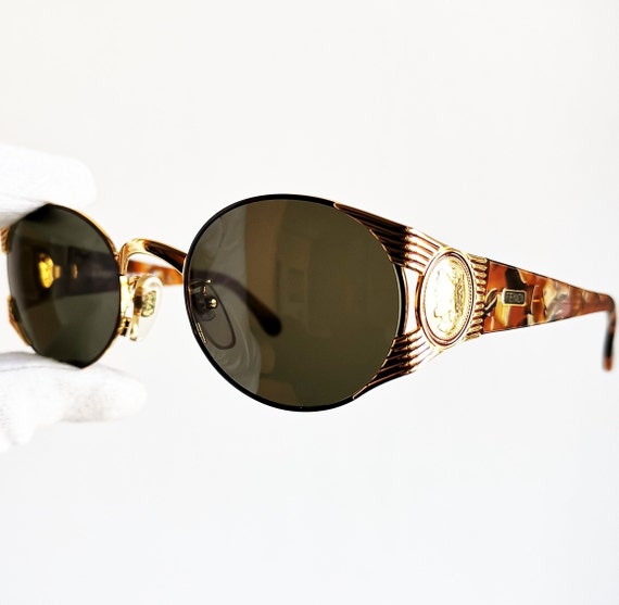 Fendi - Baguette - Square Oversize Sunglasses - Gold Gray - Sunglasses - Fendi  Eyewear - Avvenice