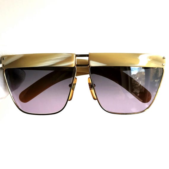 Vintage Gianni Versace Perspective 402 sunglasses 80’s. Versace 402 733 Perspectives White Sunglasses main image 2