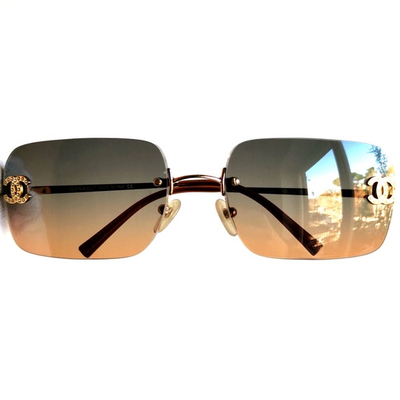CHANEL Sunglasses Vintage Gold Oval Rectangular Square CHANEL Sunglasses Vintage Gold Oval Rectangular Square