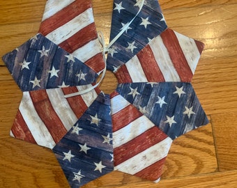 Patriotic tree skirt, 11 inch diameter, table top, mini, red, white, & blue, stars, quilted, rustic barn wood