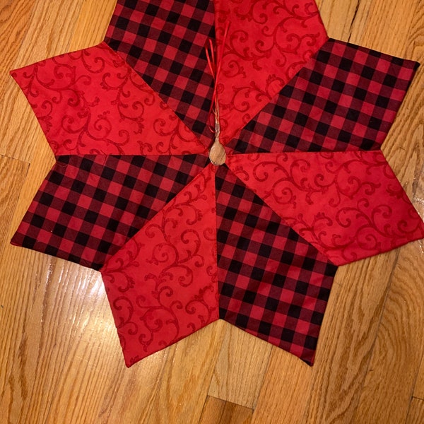 Christmas tree skirt, 11 inch, 18 inch, 22 inch, 29 inch or 36 inch diameter, red, black, quilted, buffalo check