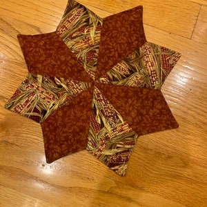 Autumn fall placemat, mug rug, table centerpiece, rust, brown, earth tones, leaves, corn