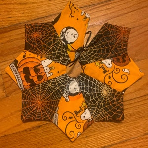 Halloween Peanuts tree skirt, 11, 18, or 22 inch diameter, table top, mini, orange and black, Charlie Brown, Snoopy, quilted, trees