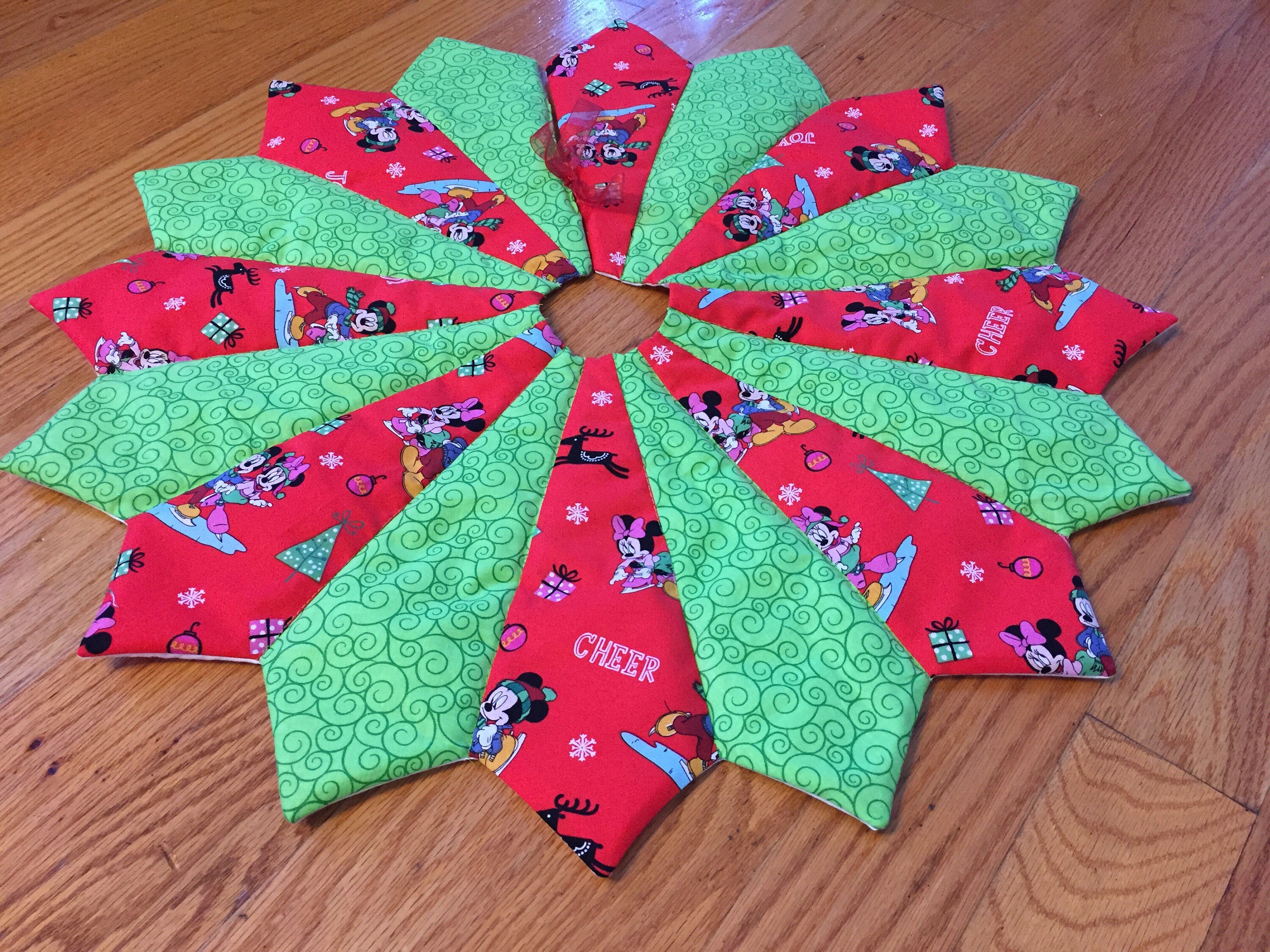 Disney Christmas Tree Skirt 26 Inch Diameter Quilted Red Etsy