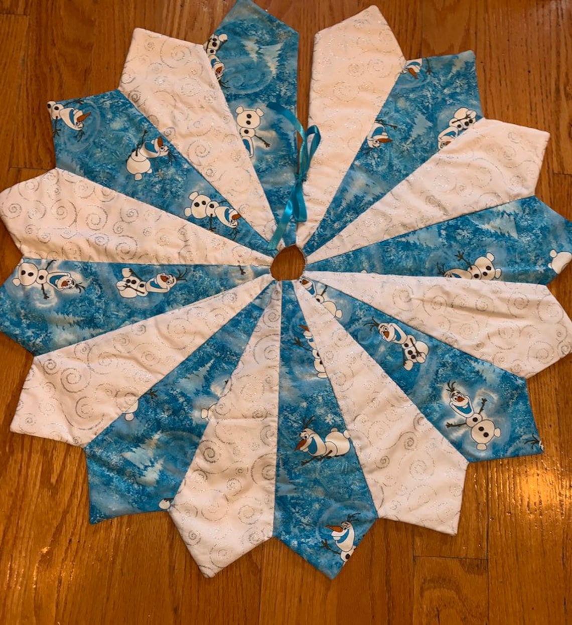 Frozen Tree Skirt 