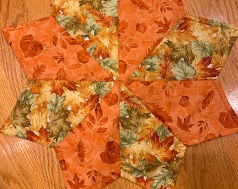 Autumn fall placemat, mug rug, table centerpiece, rust, brown, earth tones, leaves,