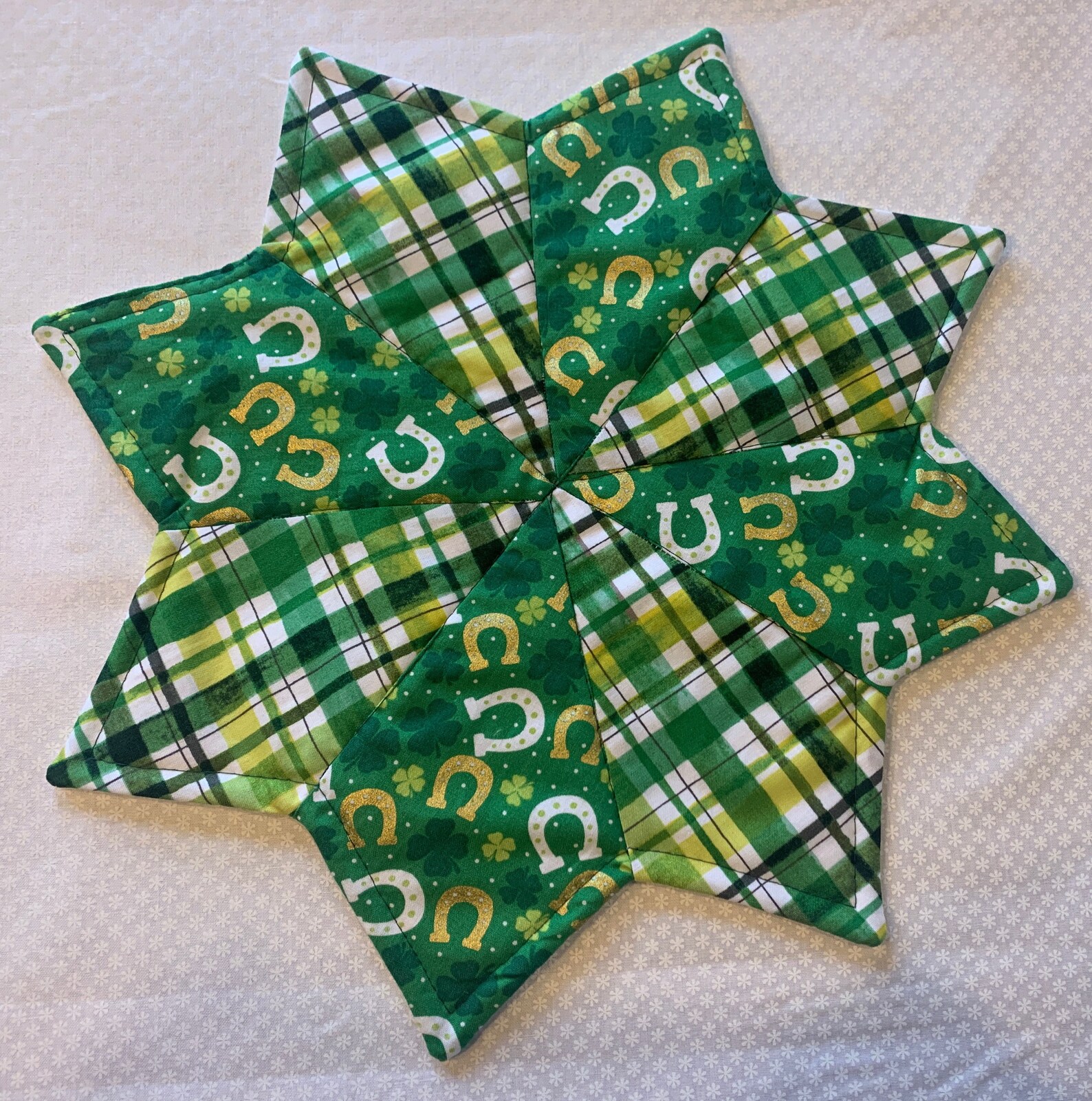 St. Patrick’s Day Placemat, Mug Rug, Table Centerpiece, Green ...