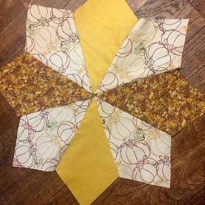 Autumn tree skirt, 11 inch, 18 inch, or 22 inch diameter, pumpkin, fall colors