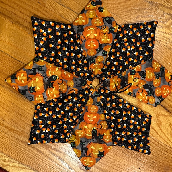 Halloween tree skirt, 11 inch, 18 inch, 22 inch, or 29 inch  diameter, black, orange & purple, jack o'lantern, cat, spider webs