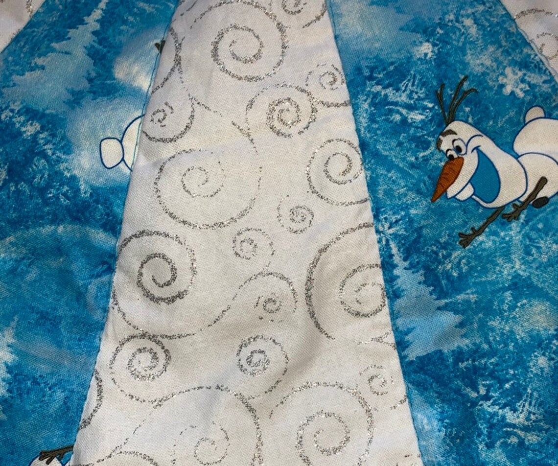 Frozen Tree Skirt 