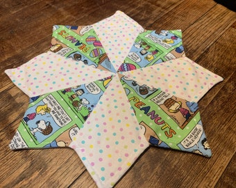 Easter placemat, mug rug, table centerpiece, Peanuts, Charlie Brown , Snoopy