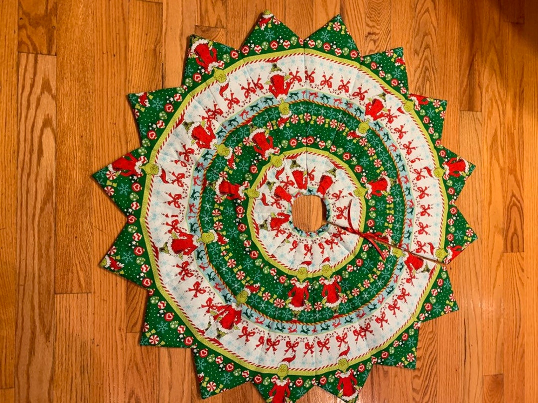 Christmas Tree Skirt, Grinch Who Stole Christmas, Merry Grinchmas, Red, Green, Stripe, Whoville