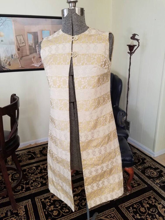 Beautiful vintage brocade jacket