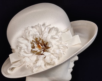 Ladies Vintage Formal Ascot Hat, English Vintage Cloche Hat, Church, Mother of Bride, Garden Wedding