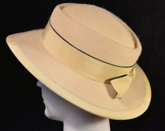 Vintage Cloche Felthat (55.5 cm)