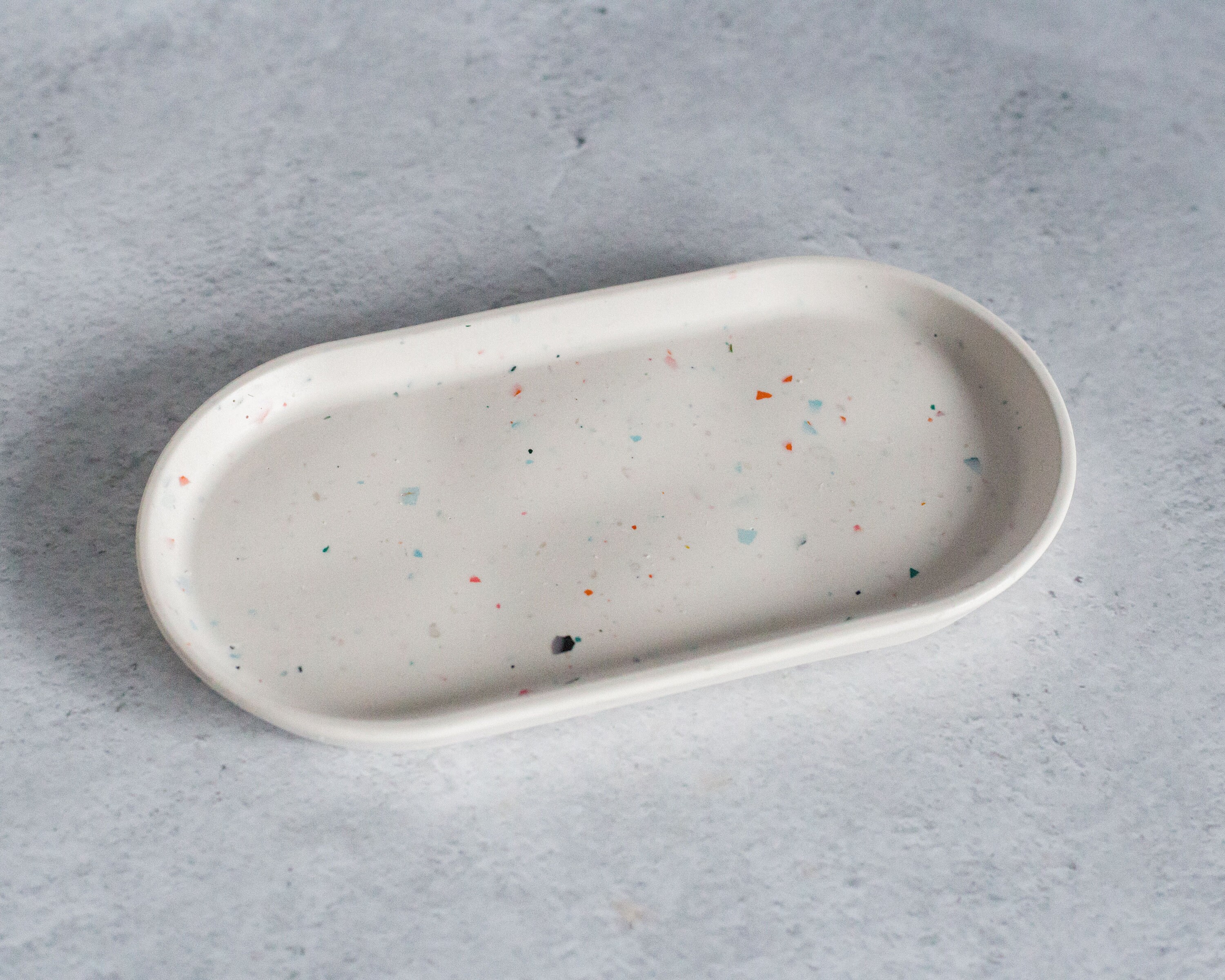 テラゾー 長方形トレイ 長方形のテラゾートレイ/皿：ホット＆コールドミックス 02 - Etsy 日本