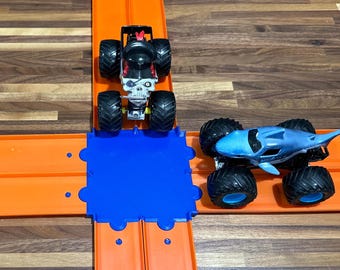 4 Way Cross Track Connector (Pick Lane Sizing)