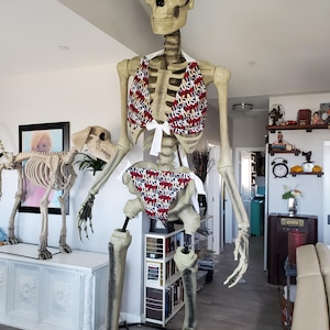 12 Ft Skeleton SWIM WEAR!!!!! (Skeleton & Hats not included)