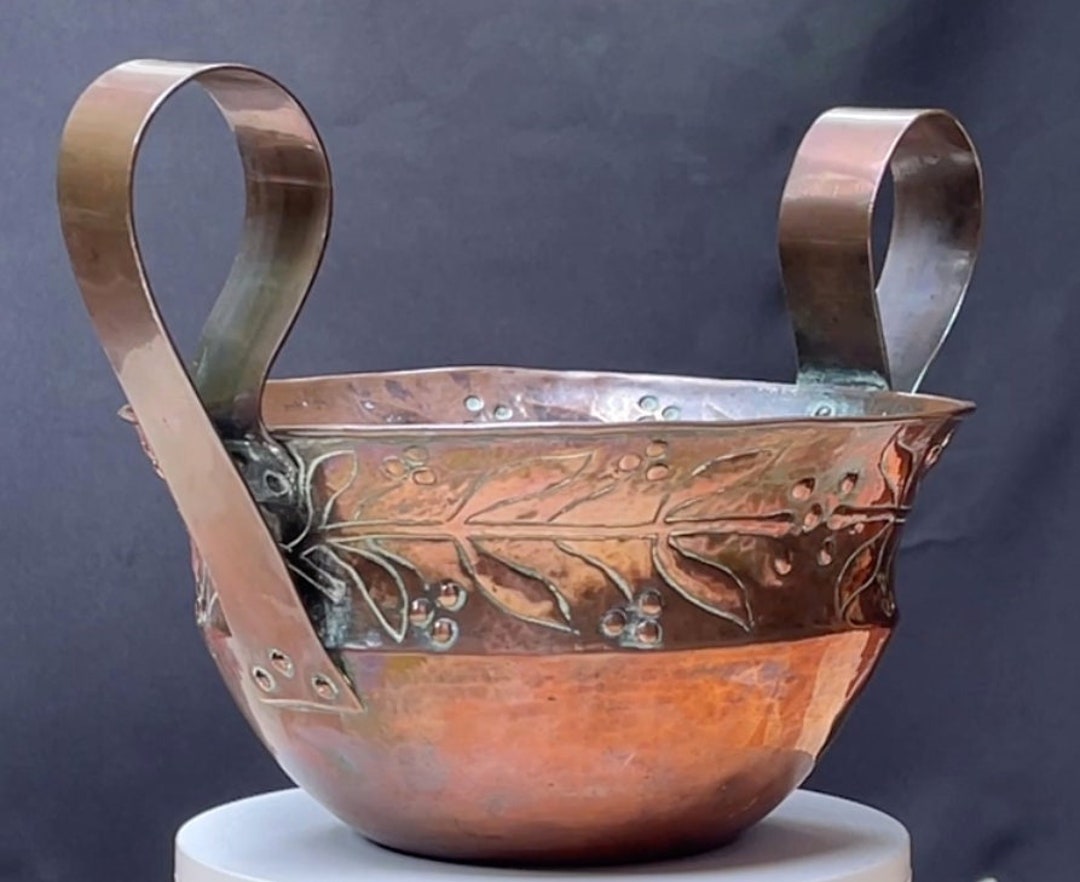 Antique Keswick School of Industrial Arts Two Handled Greek Urn Vase