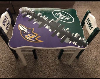 Kids sports teams table and chair set