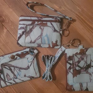 Llavero/cordón para billetera con identificación y estampado de camuflaje azul súper lindo