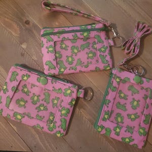 Llavero/cordón para billetera con identificación con estampado de ranita rosa súper lindo