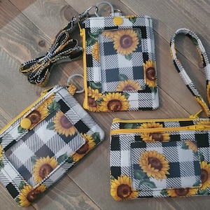 Monedero, llavero y pulsera con cordón con estampado de girasoles y cuadros escoceses súper lindos