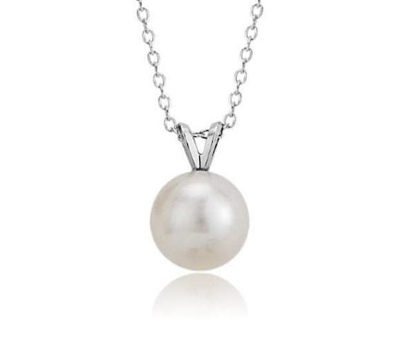 Pure pearl pendant deals