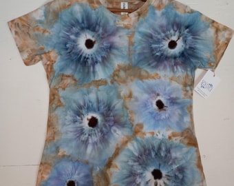 Hand-Dyed Flower Design Tie-Dyed T-Shirt: Women's Medium, "Love-In-A-Mist"