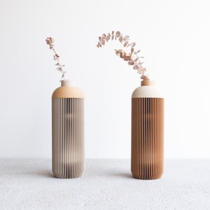 ONDE Vase - Natural and Mist White - Minimalist wooden vase perfect for fresh or dried flowers !