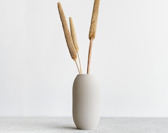 White Minimalist wooden Vase Faro - perfect for dried flowers !