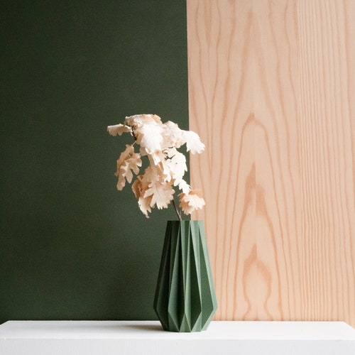 Green vase ORIGAMI for fresh or dried flowers - Original gift for plant lover !