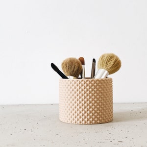 Makeup brush holder PIKO Original gift for her image 2