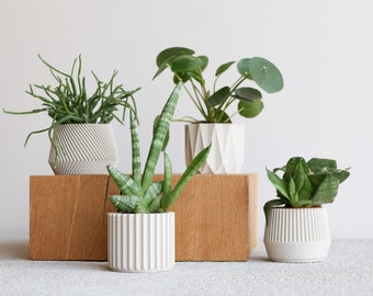 Set of 4 small indoor planters white - original planter gift !