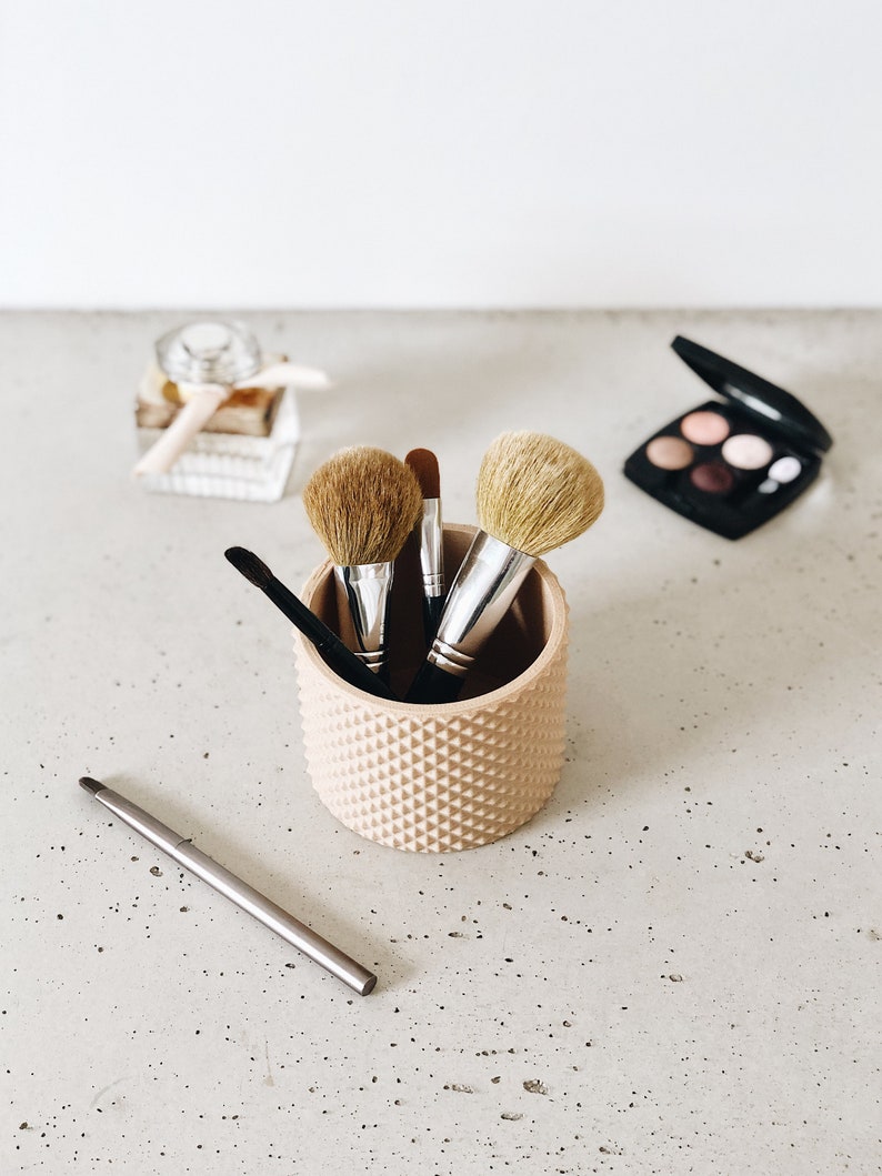 Makeup brush holder PIKO Original gift for her image 3