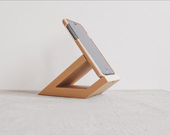 Stand / Dock Iphone 6 - 7 - 8 plus  printed in 3d in Wood - minimalist design - Gift idea for her him