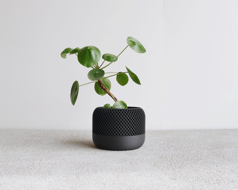 Cache pot bois noir Design géométrique et minimaliste / APPLE / Décoration scandinave image 1