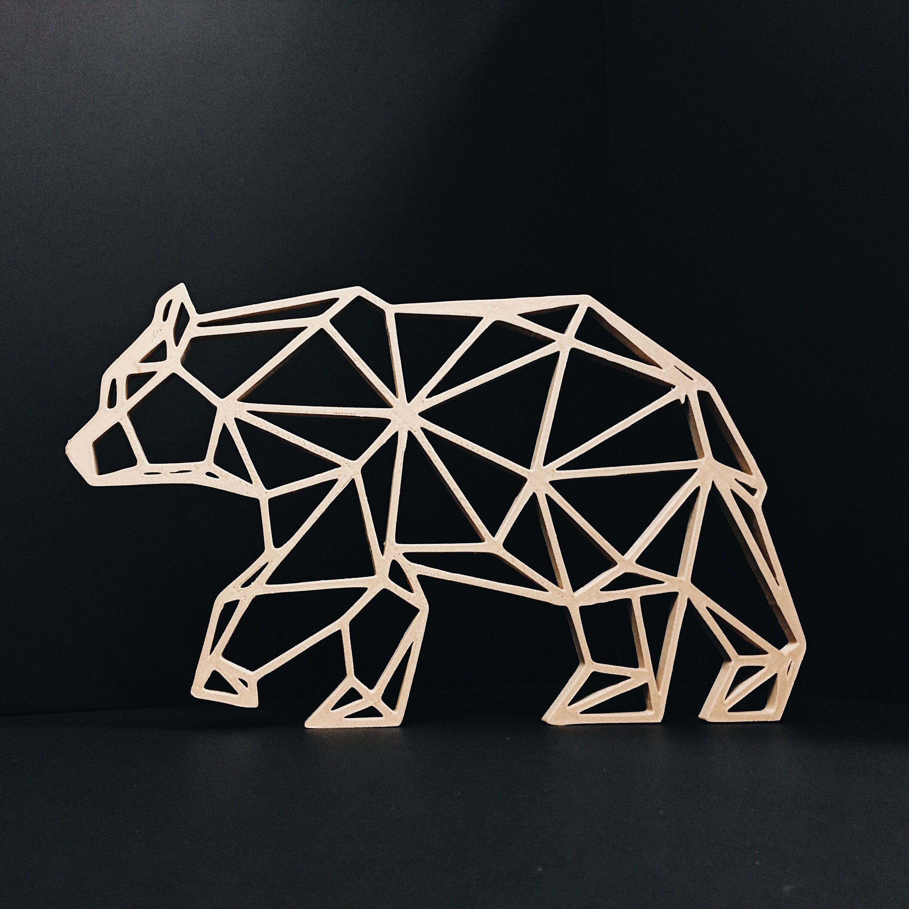 Trophée Ours Géométrique Low Poly Imprimé en Bois/Sculpture Murale