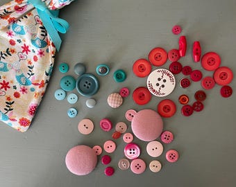 Vintage Buttons with Storage Bag