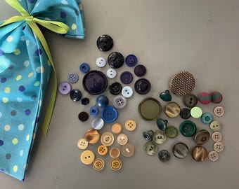 Vintage Buttons with Storage Bag
