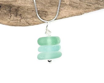 Collar con colgante de cristal marino color espuma de mar, joyería costera