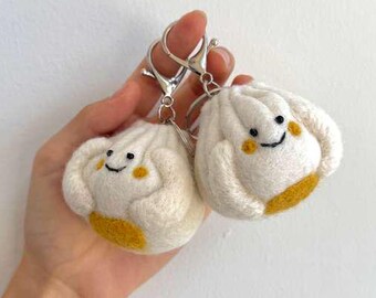Felt Dumpling Keychain, Dumpling Baby Shower Party Favors, Handmade Charm, Bao Bun Gift