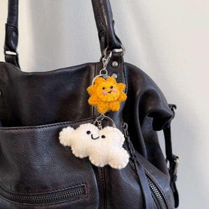 Felt Cloud Bag Charm, Handmade Cloud with Flower Keychain, Cute Cloud Charm Accessory for Handbags