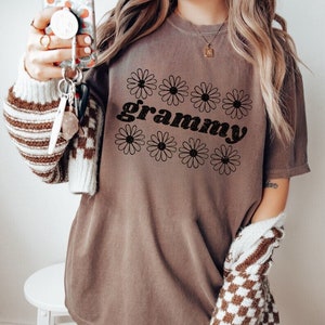 Retro Grandma Shirt Grammy Gift for Mothers Day Grammy Gift From Grandkids Grandma Gift Vintage Unique Grandma Gifts Comfort Colors Tee