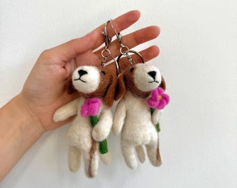 Felt Dog Bag Charm for Dog Lovers, Handmade Dog with Flower Keychain, Cute Beagle Charm Accessory for Handbags